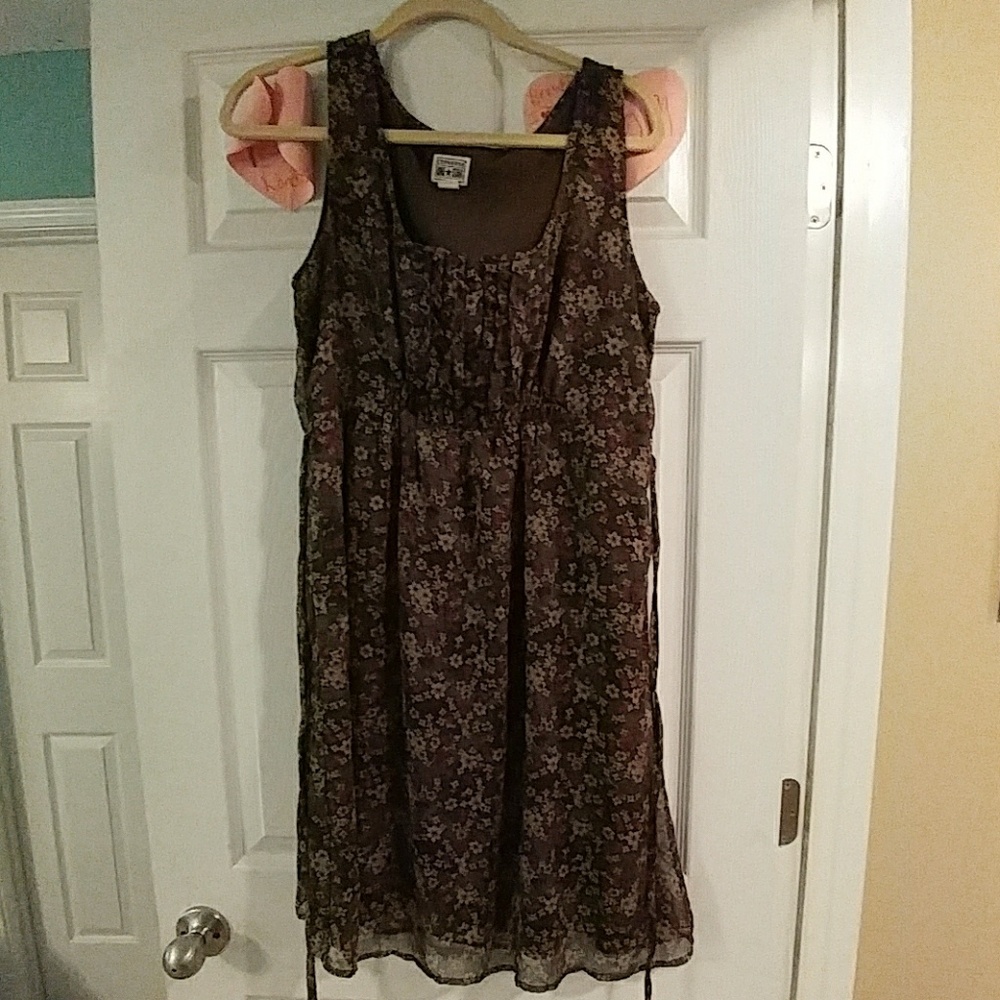 Converse sleeveless dress